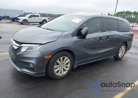 2018 Honda Odyssey Lx z USA, uszkodzony, nr VIN 5FNRL6H21JB034782